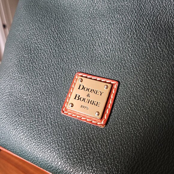 Dooney & Bourke cross body - Picture 2 of 6